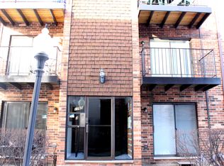 1765 W Algonquin Rd APT 1B, Mount Prospect, IL 60056