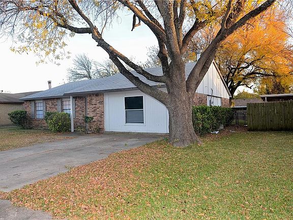 4th image of 210 Bluffview Dr