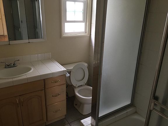 5th image of 9251 Marshall St