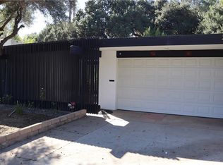 3345 Country Club Dr, Glendale, CA 91208