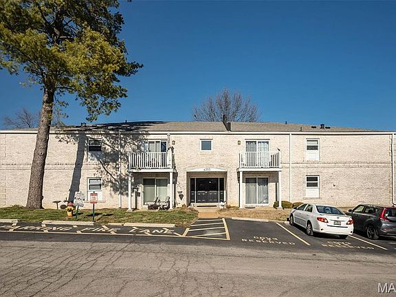 2nd image of 4353 Chateau De Ville Dr APT B