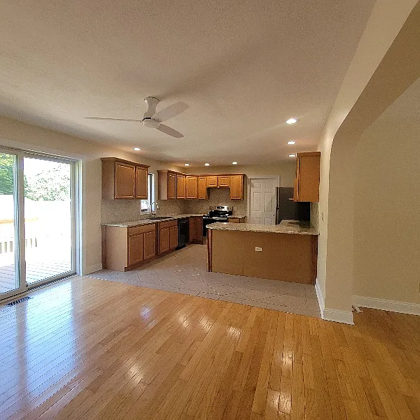 3 bed, 1540 sqft, $2,000 — Photo 3