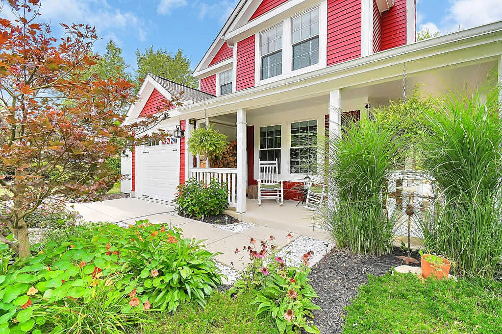 180 Ravine Ridge Dr S photo 1