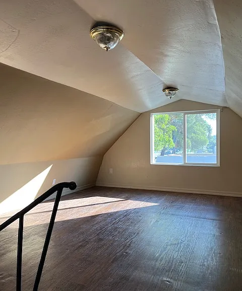 1420 Moon Valley Way #1/2 — Photo 3