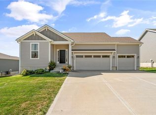 25013 W 144th St, Olathe, KS 66061