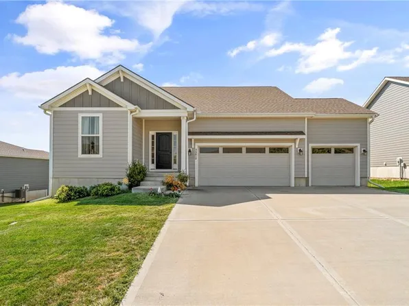 25013 W 144th St, Olathe, KS 66061