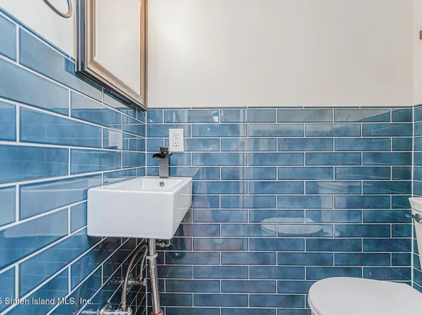 98 Church Avenue image 7 of 38