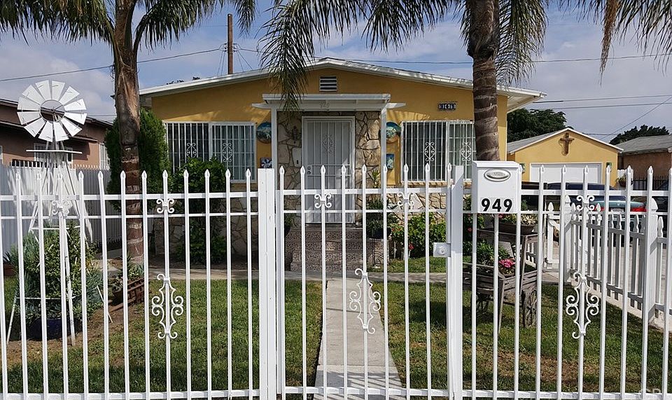 2nd image of 949 E 103rd Pl