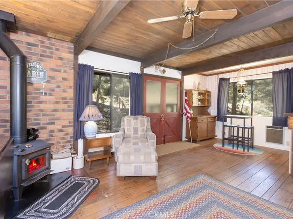 1704 Freeman Dr, Pine Mountain Club, CA 93222