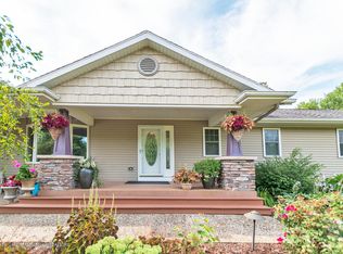 1852 E Chadwick Rd, Dewitt, MI 48820