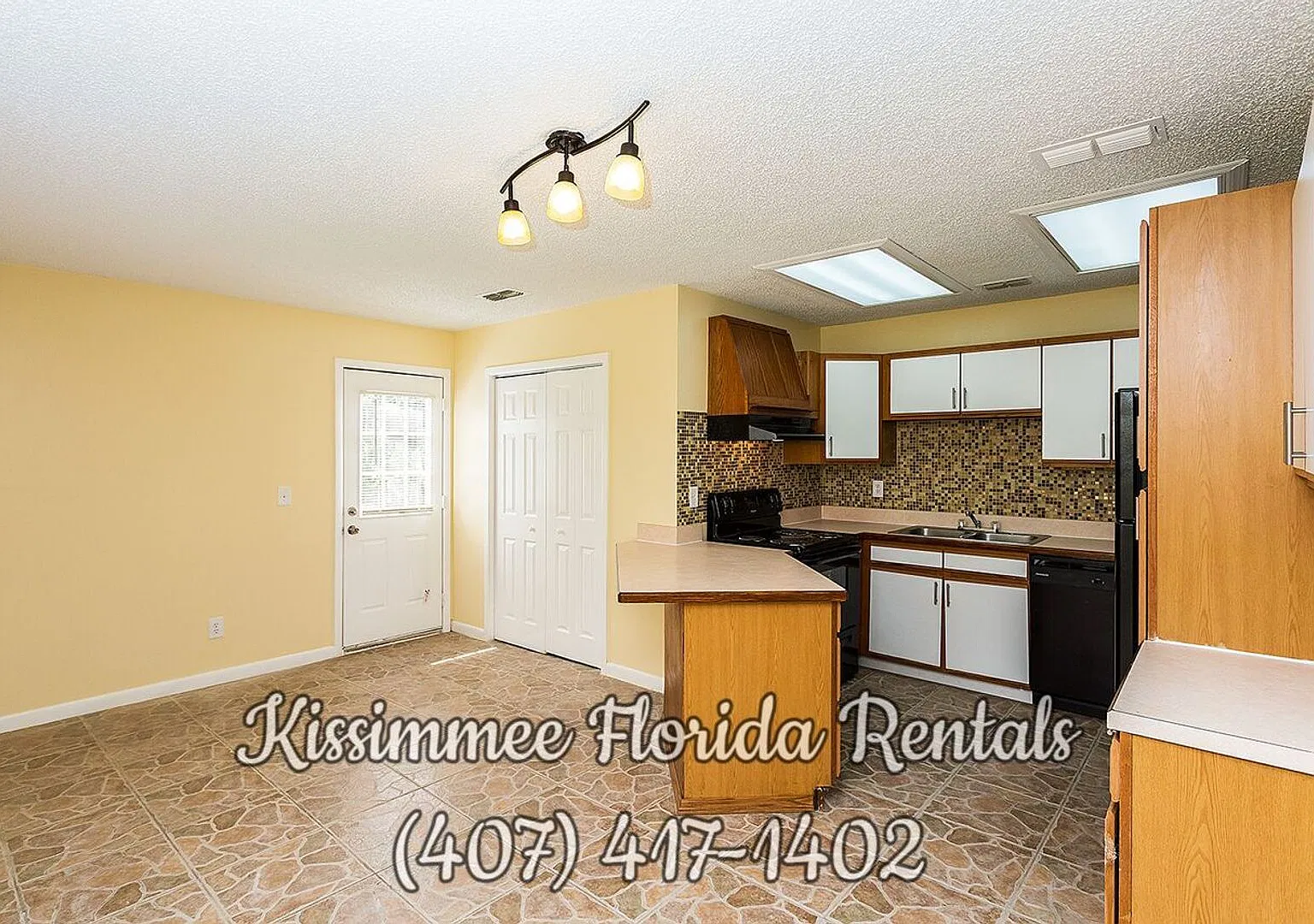 Beautiful house with 3 bedrooms and 2 bathrooms located in Poinciana, FL — Photo 2