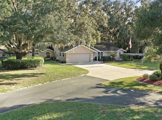 1300 Spring Lake Rd, Fruitland Park, FL 34731