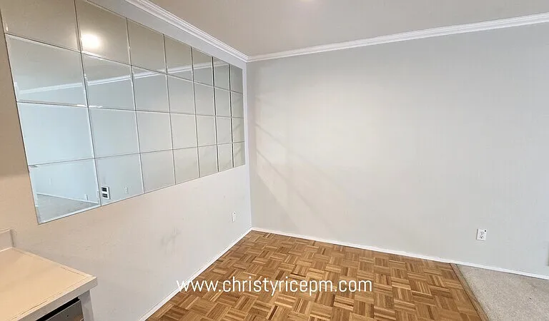 11010 NE 68th St #627 — Photo 8