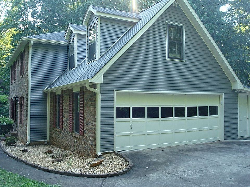 2nd image of 330 Merrydale Dr