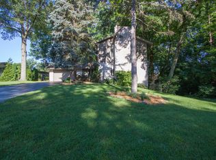 2944 Plumbrook Rd, Maumee, OH 43537