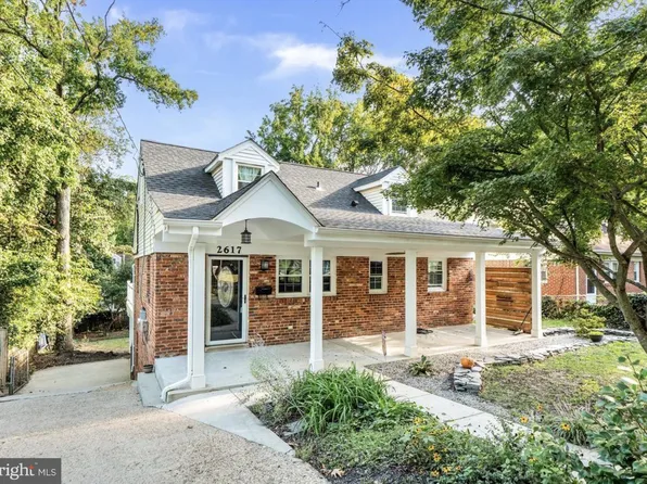2617 E Maple St, Alexandria, VA 22306