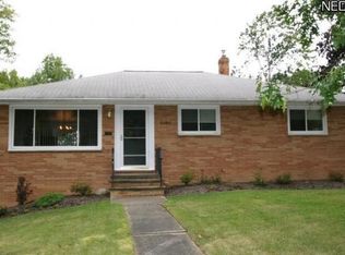 3180 W Ridgewood Dr, Parma, OH 44134