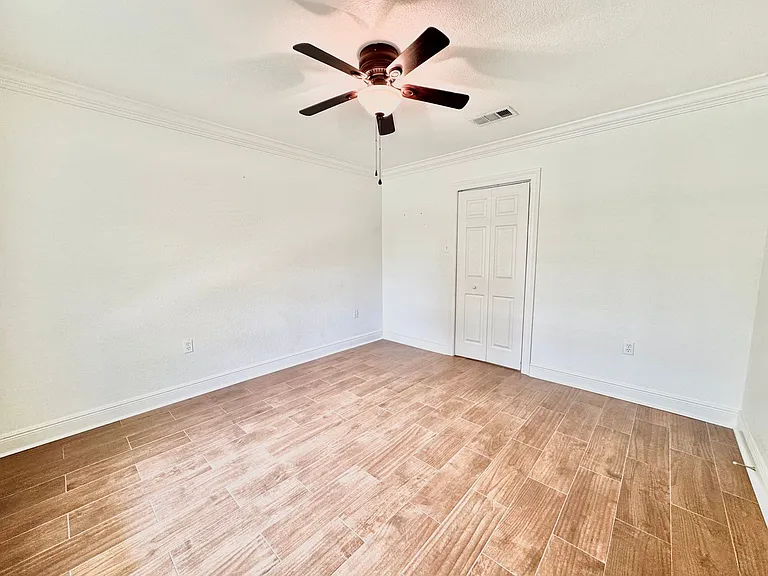 5016 Five Forks Dr — Photo 5