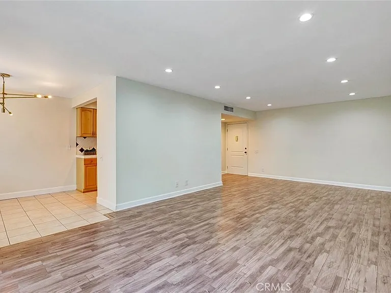 4637 Willis Ave #110 — Photo 9