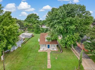 611 N Market St, Waterloo, IL 62298