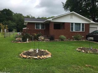 1421 Holloway St, Morrilton, AR 72110