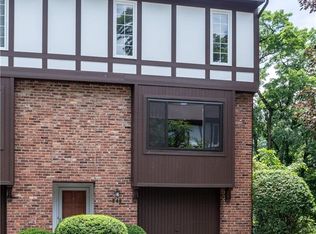 340 Woodbridge Dr, Pittsburgh, PA