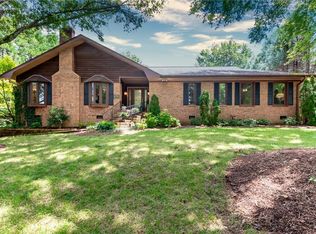 1046 14th Avenue Dr NW, Hickory, NC 28601