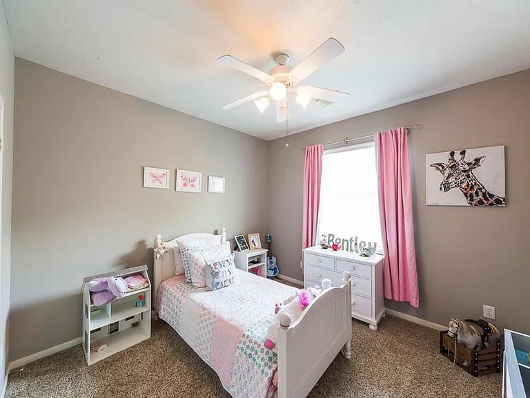 24023 Northshire Ln — Photo 22