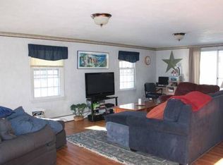 57 Carolan Ave, Hampton, NH 03842