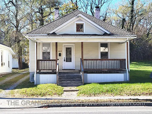1019 13th St SE Photo 1