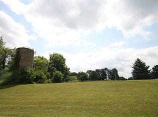 4999 Old Silo Dr #1, Pleasant Lake, MI 49272