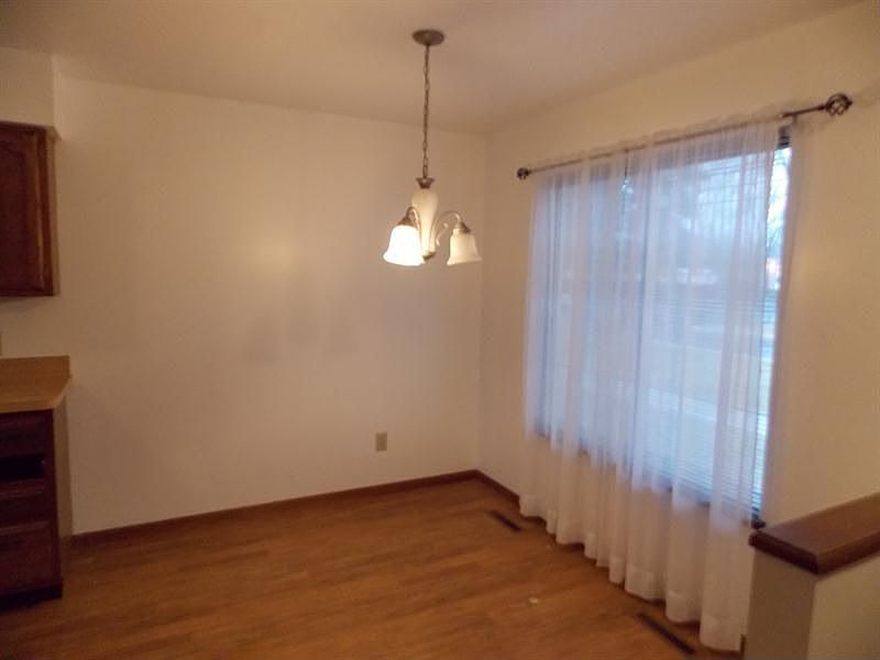 315 Cherryview Dr, Midland, MI 48640 Zillow