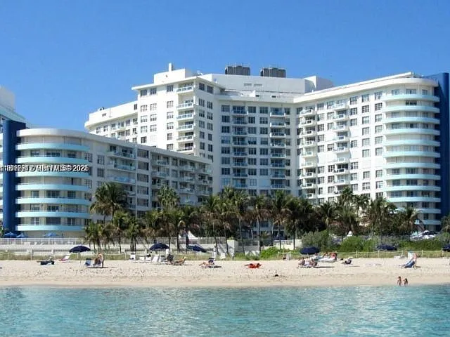 5151 Collins Ave — Photo 10