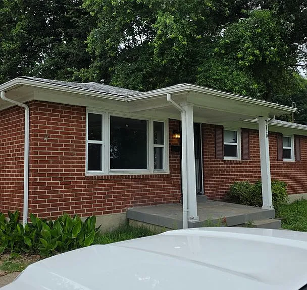 7120 Denver Ln — Photo 3