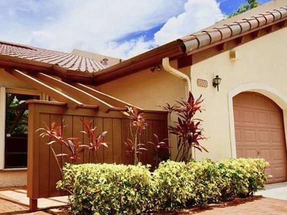 82E04B41-79E6-4A3B-BC65-3A8374F17667