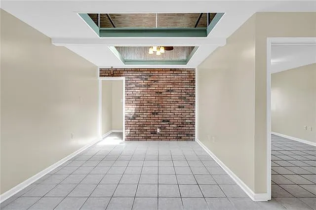 4 bed, 2.0 bath, 1875 sqft, $2,100 — Photo 4