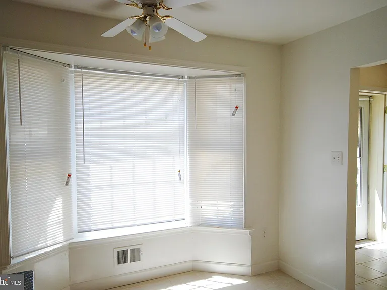 7 Hyacinth Ct #7 — Photo 4