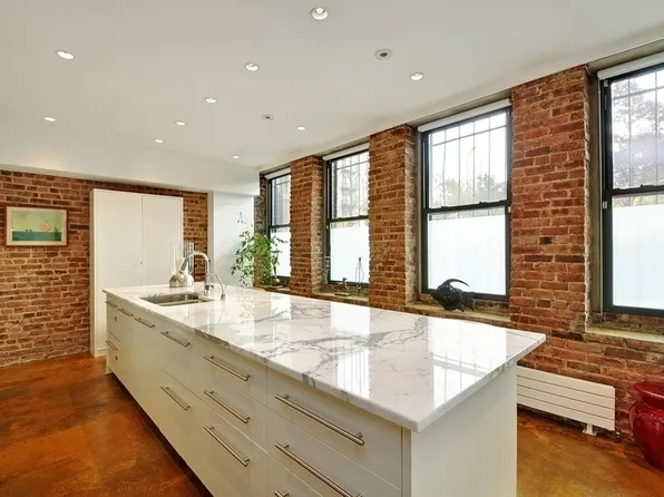 180 South 4th Street 1S image 3 of 19