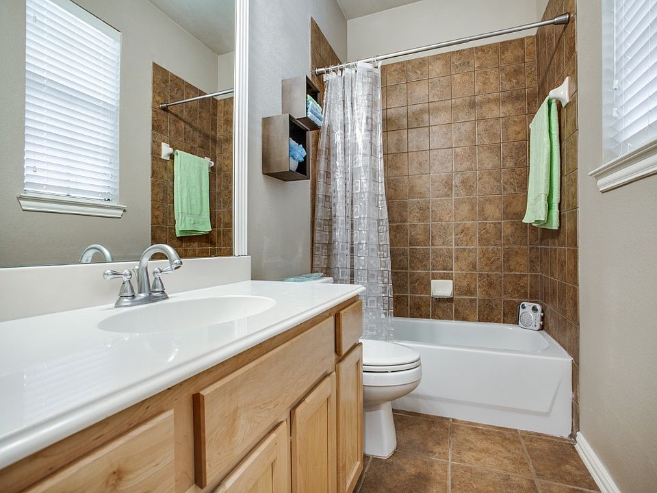 1st image of 1100 Spanish Moss Dr