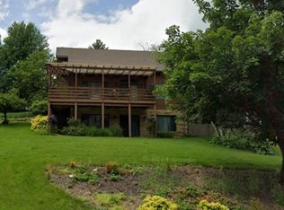 655 Pyrite Rd, Platteville, WI 53818