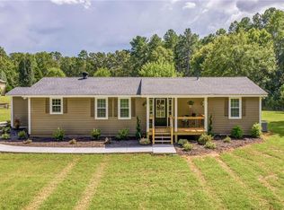 551 Rutledge Rd, Acworth, GA 30101