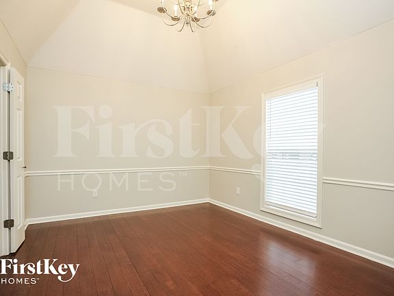 4th image of 662 Edenbrook Ln
