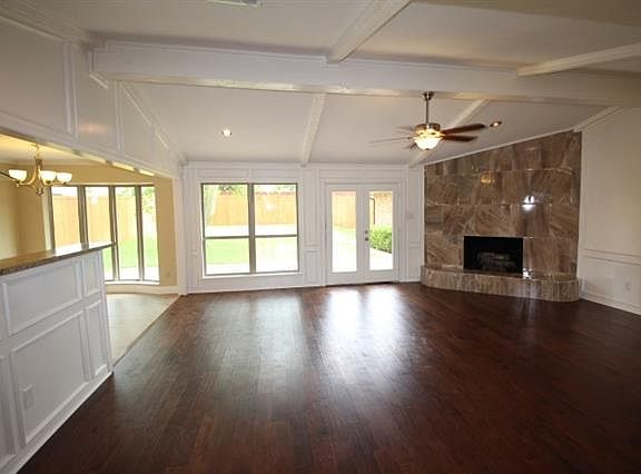 4th image of 1514 Yorkshire Dr