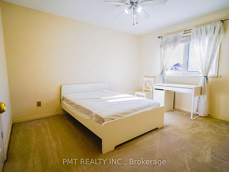 26 Dartmoor Dr #MAIN — Photo 16