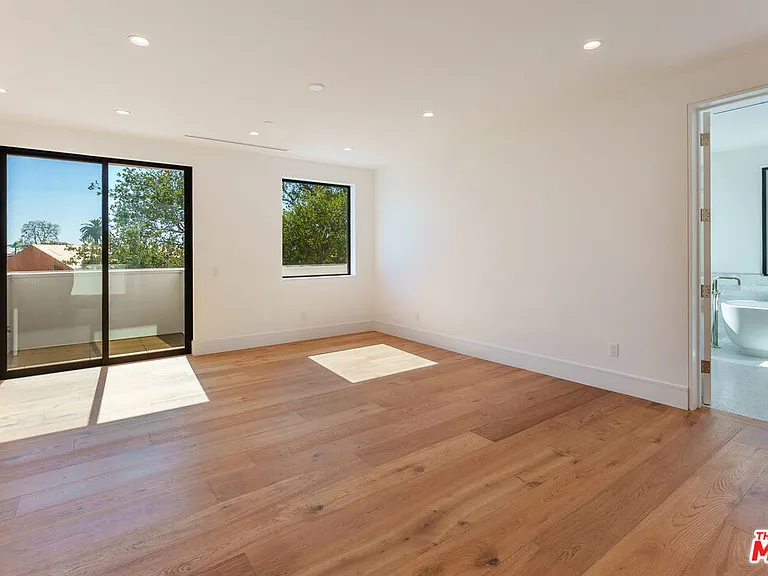 382 Aderno Way — Photo 41