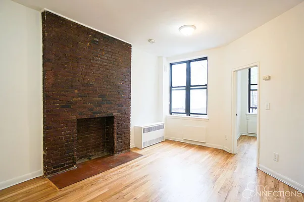 Rented by City Connections Realty | media 7
