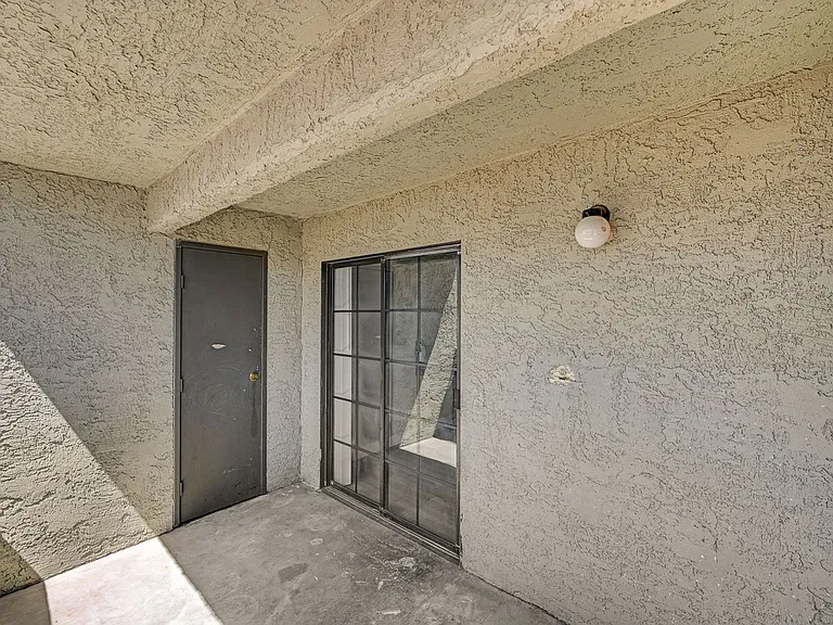 1305 Kari Lee Ct — Photo 31