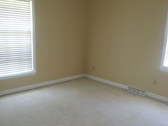 Lining room 2