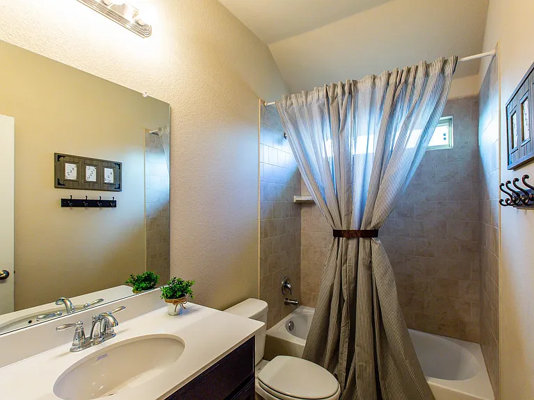 1324 Red River Dr — Photo 26