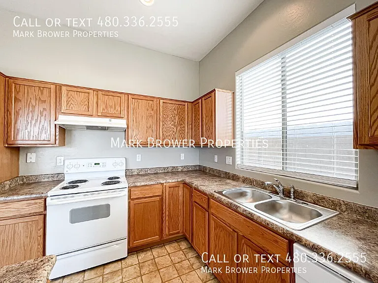 3529 W Belle Ave — Photo 9